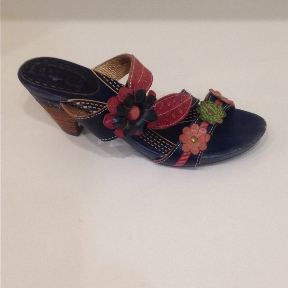 L Artiste Navy Pink and Green Flower Detail Sandal